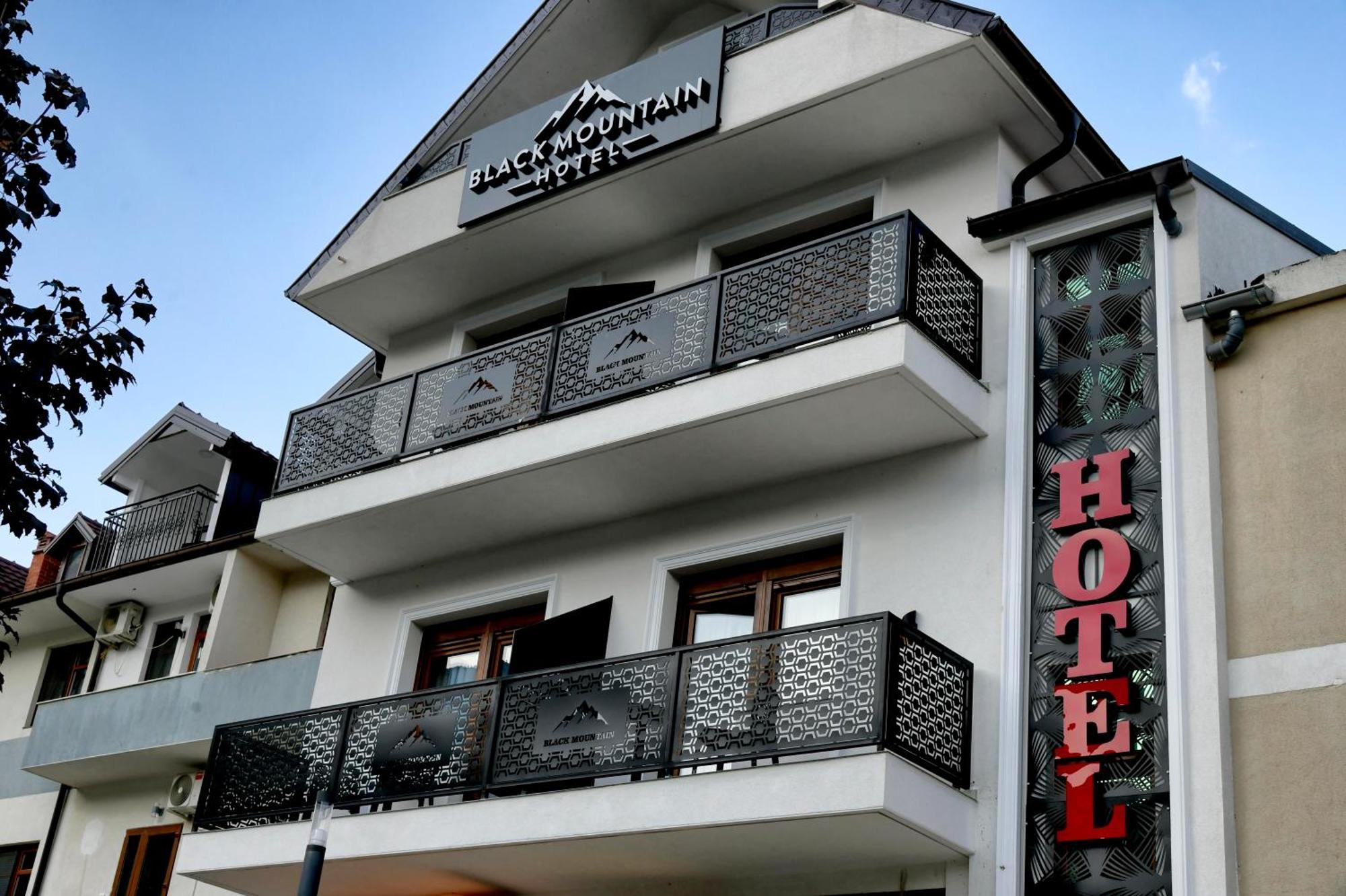 Hotel Blackmountain Bajram Curri