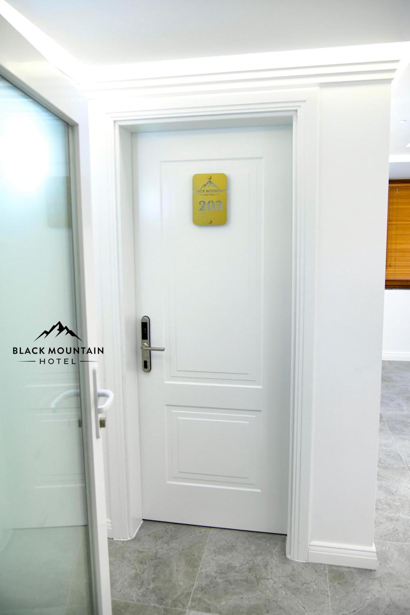 Hotel Blackmountain Bajram Curri