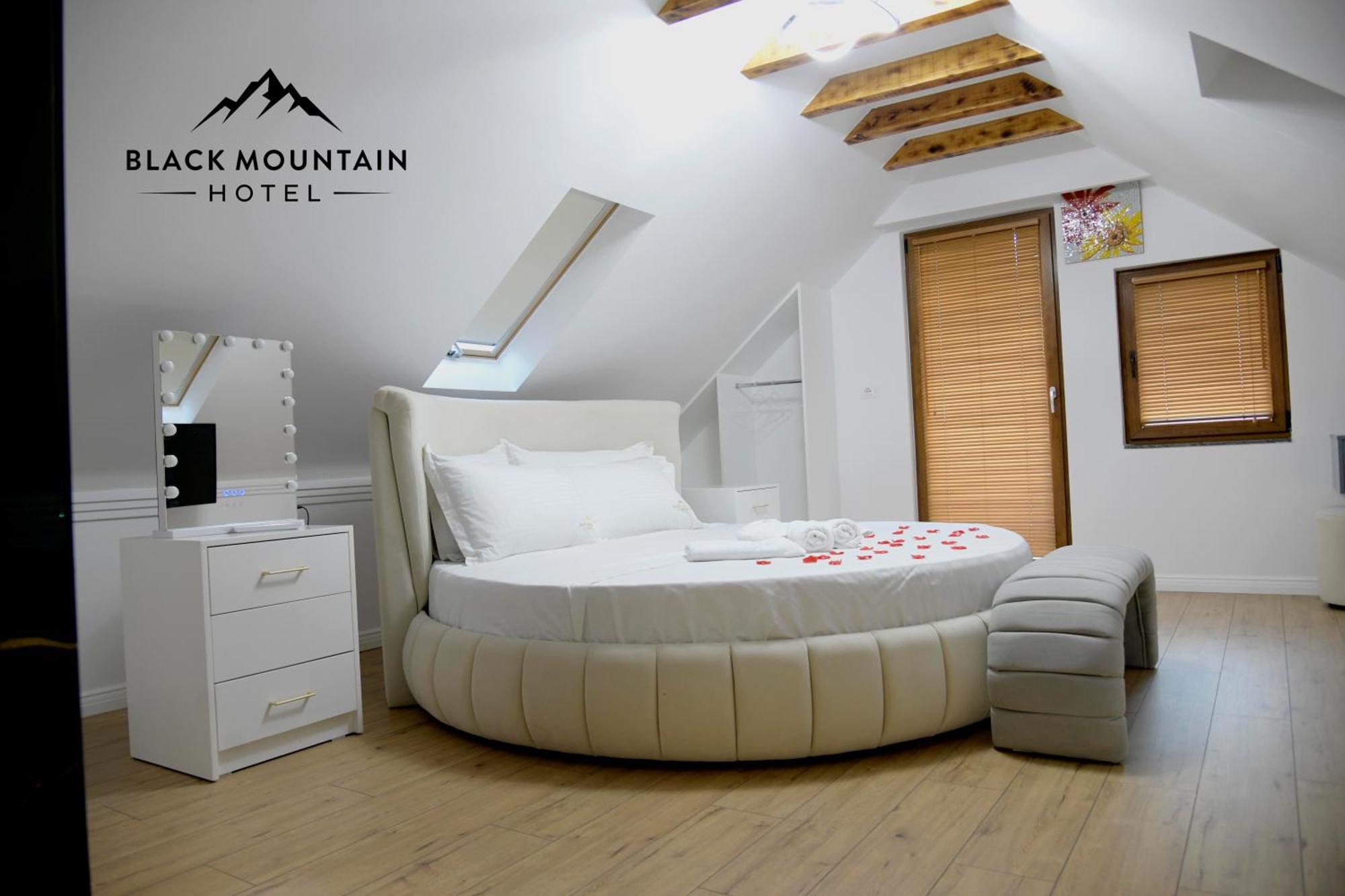 Hotel Blackmountain Bajram Curri