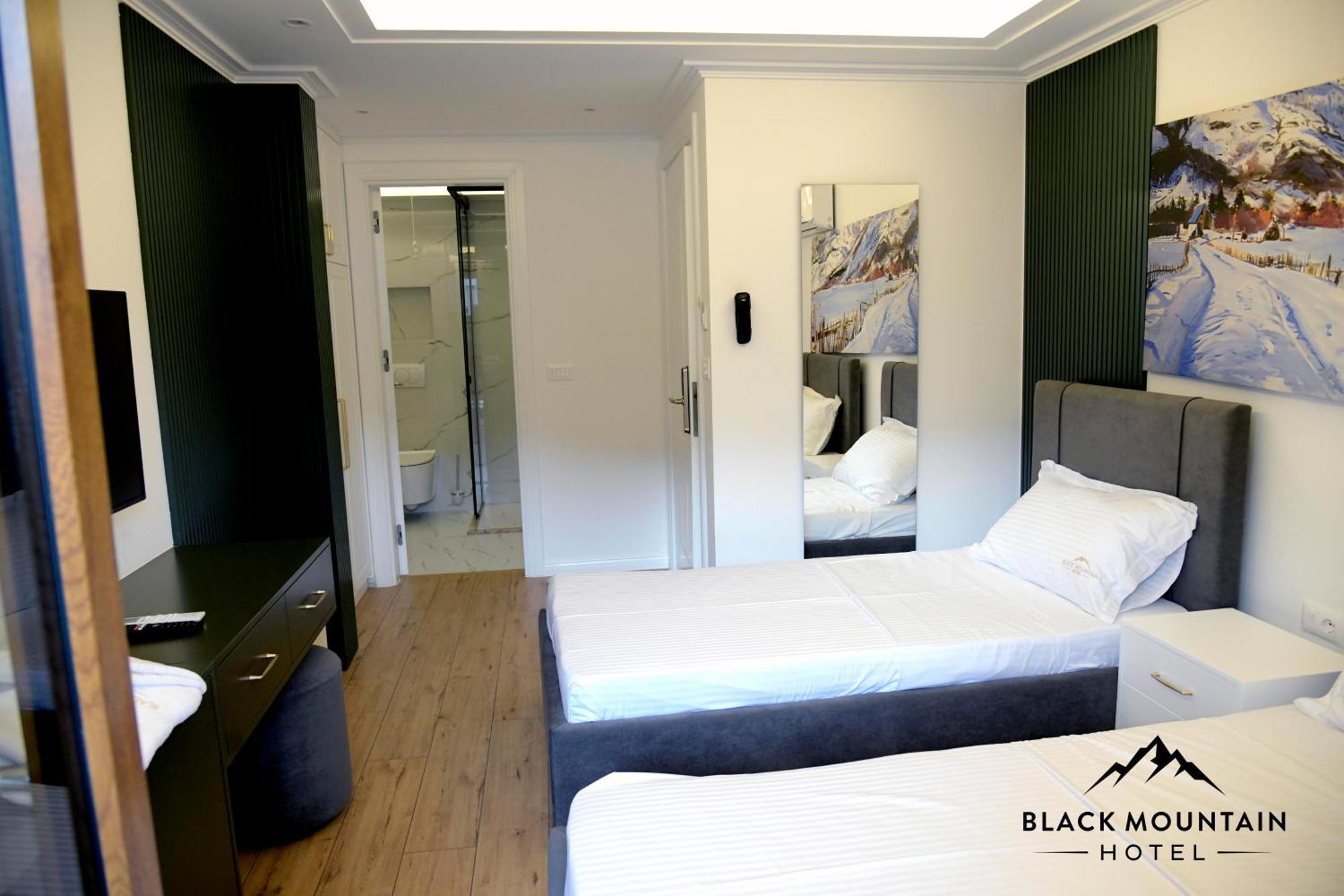Blackmountain Hotel *