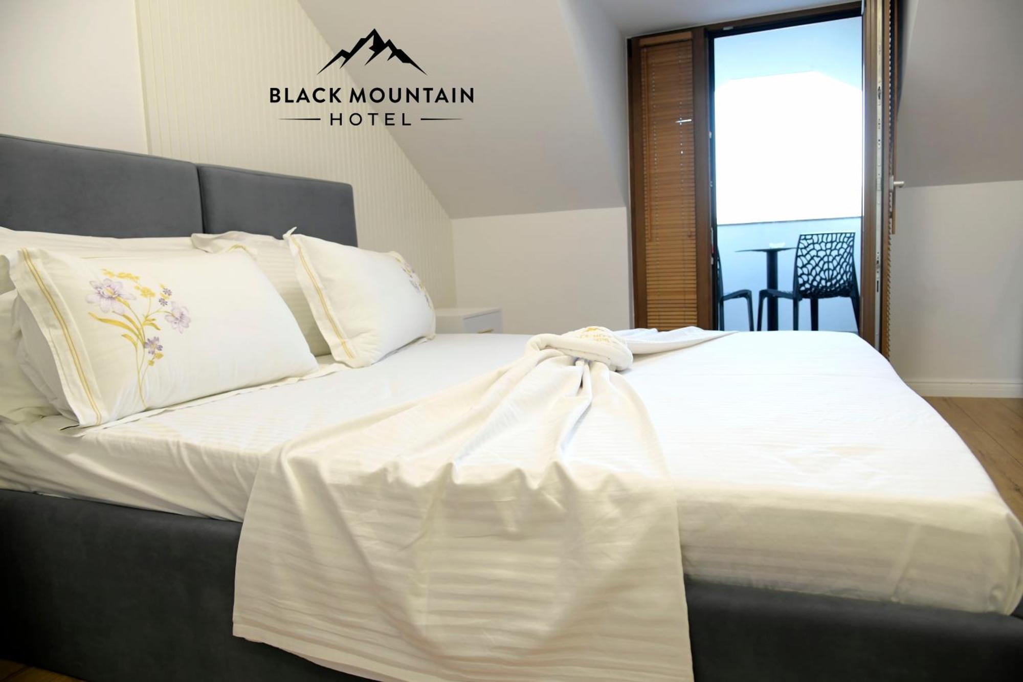 Blackmountain Hotel *